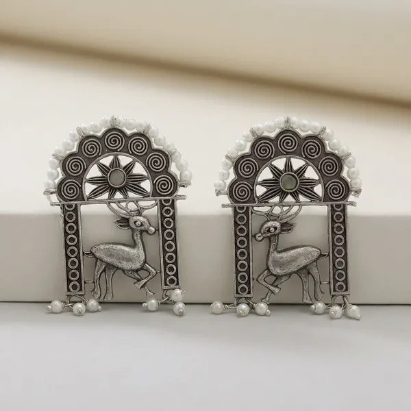 Oxidized_Deer_Archway_Earrings_With_Pearls