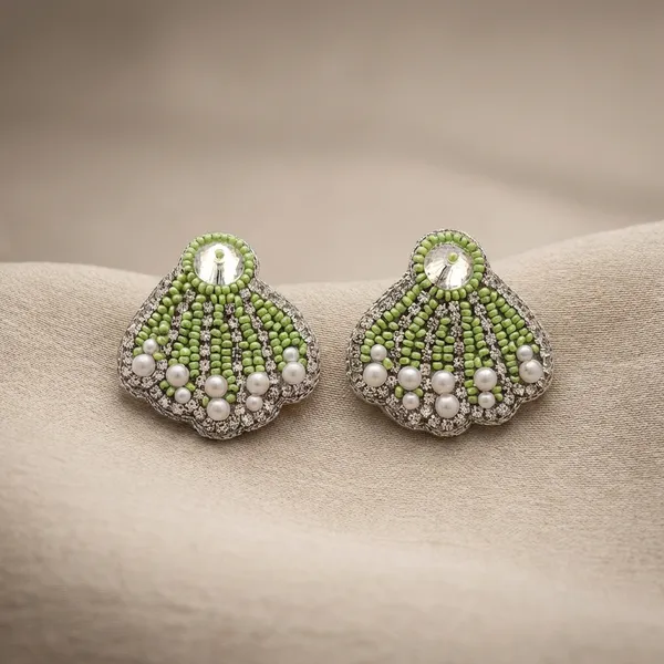 Seashell_Beaded_Stud_Earrings_With_Pearls_And_Crystal_Accents