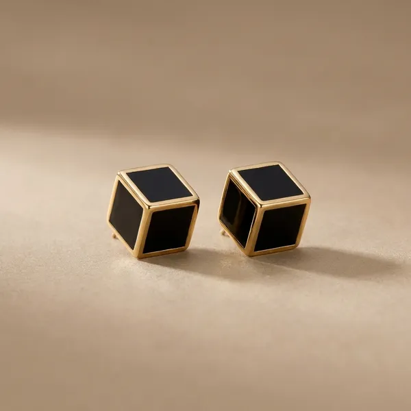 Onyx_Edge_Cube_Studs