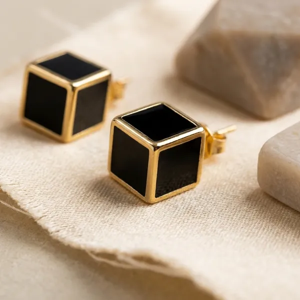 Onyx_Edge_Cube_Studs