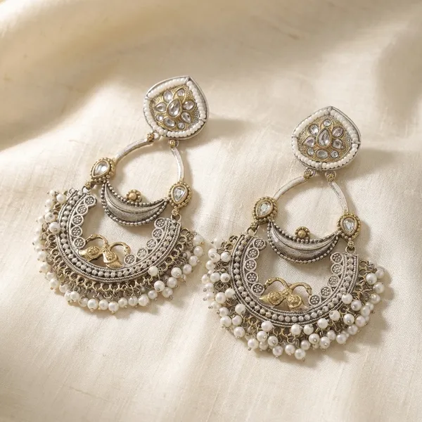 Peacock_Motif_Chandbali_White