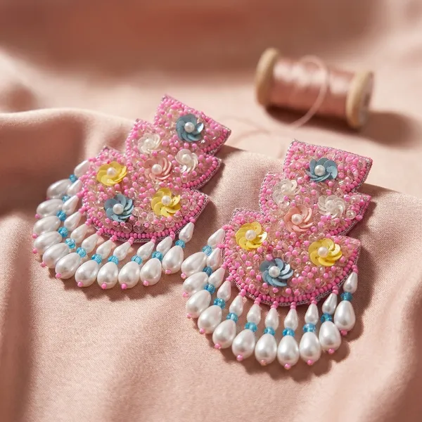 Beaded_Chandbali_Earrings_With_Floral_Accents_And_Pearl_Drops