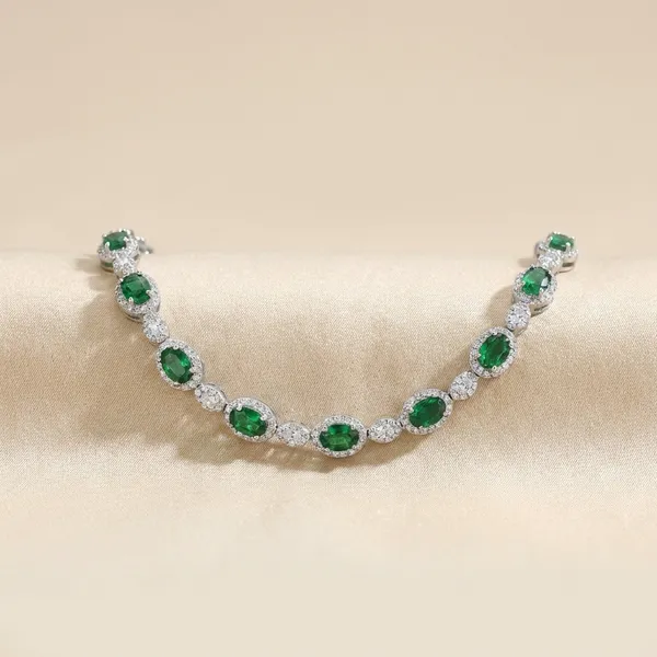 Elegant_Stone_Tennis_Bracelet