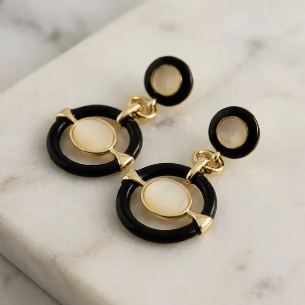 Gold_Geometric_Drop_Earrings
