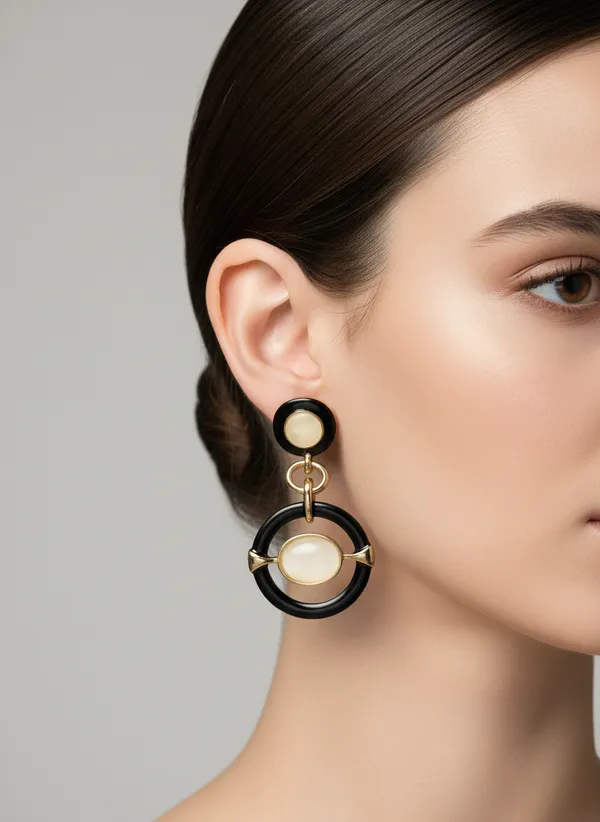 Gold_Geometric_Drop_Earrings