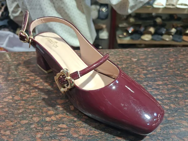 Women's_Burgundy_Patent_Leather_Square_Toe_Block_Heel_Sandals_with_Ankle_Strap