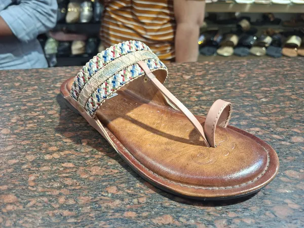 Embellished_Toe_Ring_Sandals_for_Women