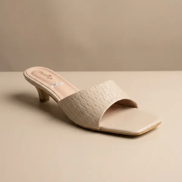 Elegant_White_Woven_Strap_Flat_Sandals_for_Women