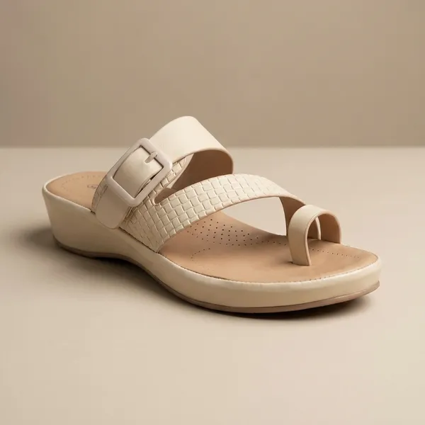 White_Kolhapuri_Chappal_for_Women_-_Traditional_Handcrafted_Leather_Sandal