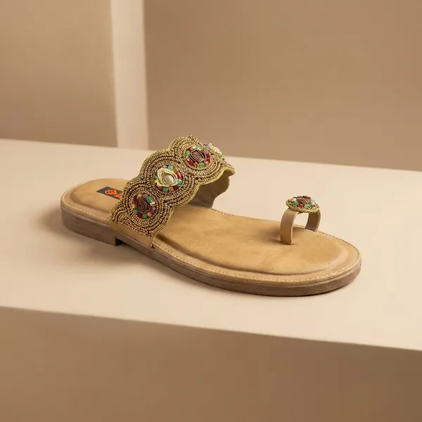 Golden_Kolhapuri_Chappal_with_Embellished_Strap