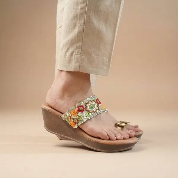 Embellished_Wedge_Sandal_with_Floral_Design