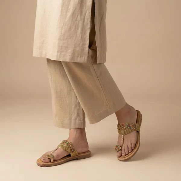 Golden_Embellished_Kolhapuri_Sandal