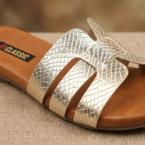 Stylish_silver-Toned_Slip-On_Sandals_for_Women