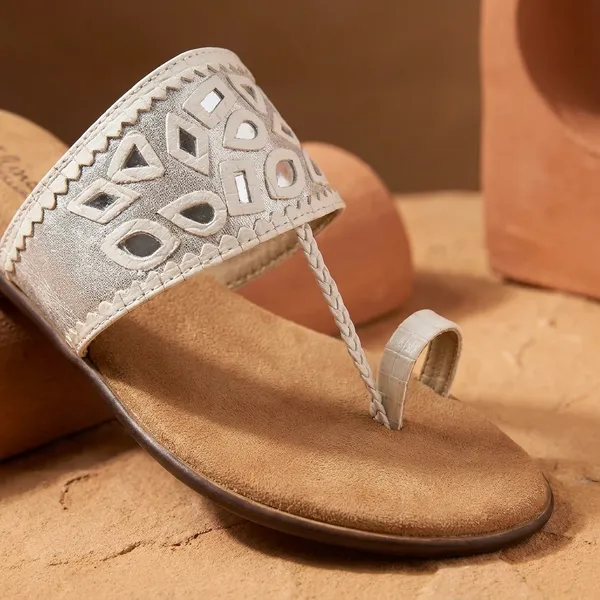 Laser-Cut_White_Kolhapuri_Sandal_for_Women