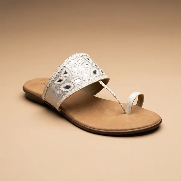 Laser-Cut_White_Kolhapuri_Sandal_for_Women