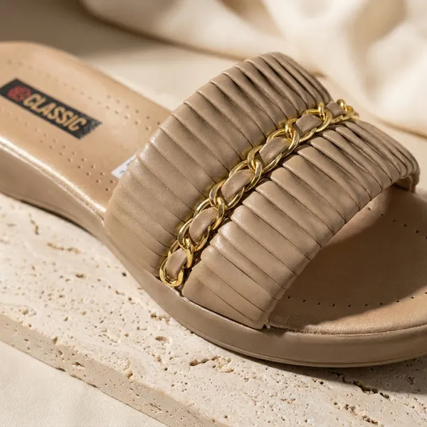 Women's_Casual_Striped_Flat_Sandals_with_Gold-Tone_Chain_Detail