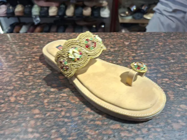 Golden_Kolhapuri_Chappal_with_Embellished_Strap
