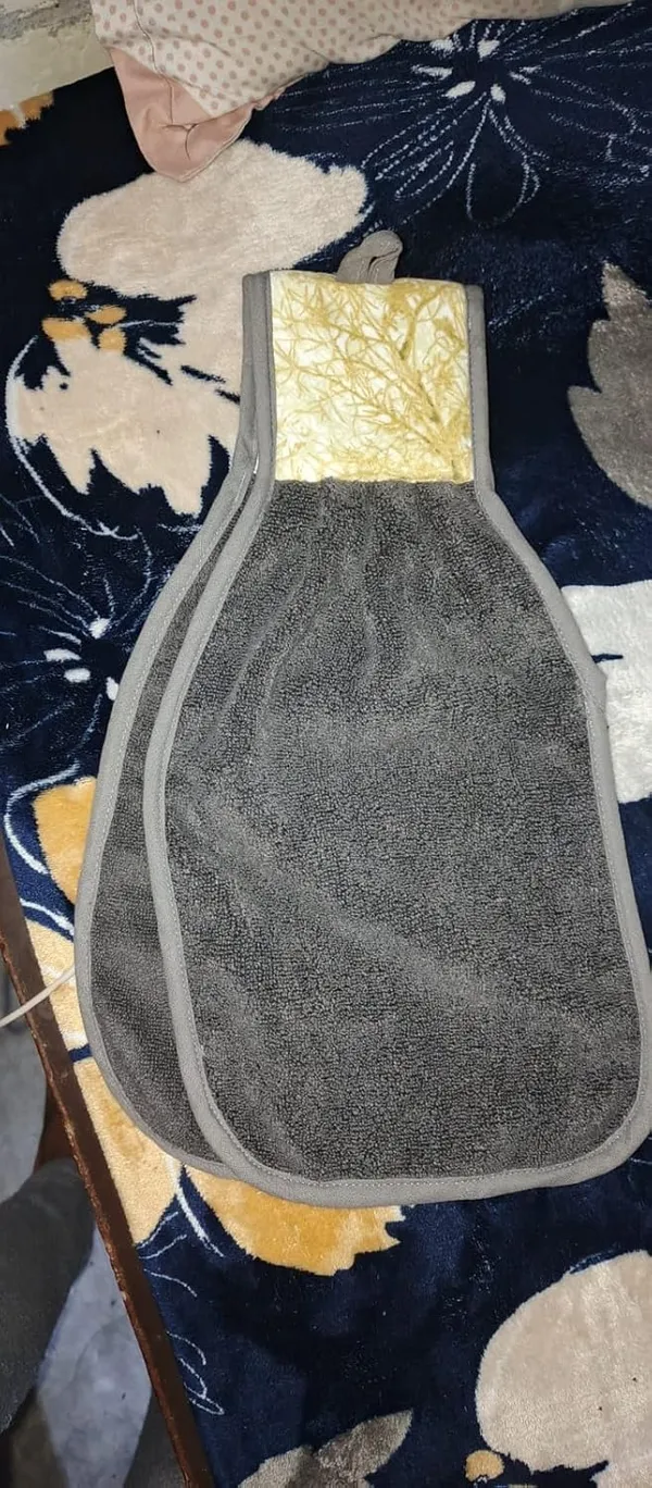 Grey_Cotton_Blend_Premium_And_Elegant_Hand_Towel_For_Kitchen_&_Bathroom_(Pack_of_2)
