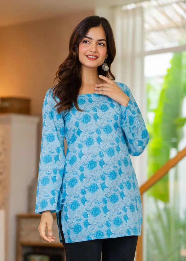 Blue_Floral_Printed_Tunic_Top_With_Back_Lace_Up_Detail