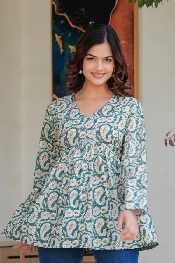 Green_Paisley_Print_Cotton_Short_Kurti_For_Women