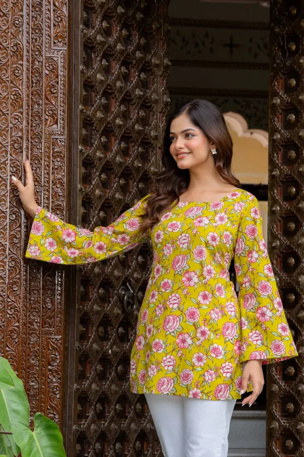 Yellow_Floral_Print_Full_Sleeve_Womens_Tunic_Top