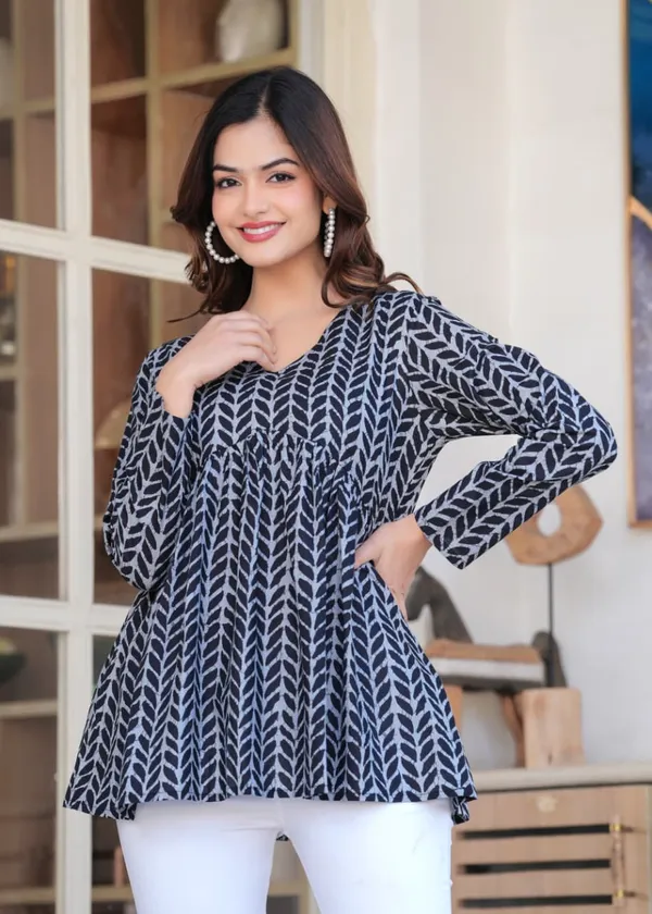 Navy_Blue_Chevron_Printed_Long_Sleeve_Tunic_Top_For_Women