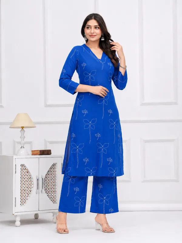 Royal_Blue_Floral_Embroidered_Kurta_Palazzo_Set