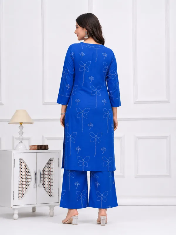 Royal_Blue_Floral_Embroidered_Kurta_Palazzo_Set
