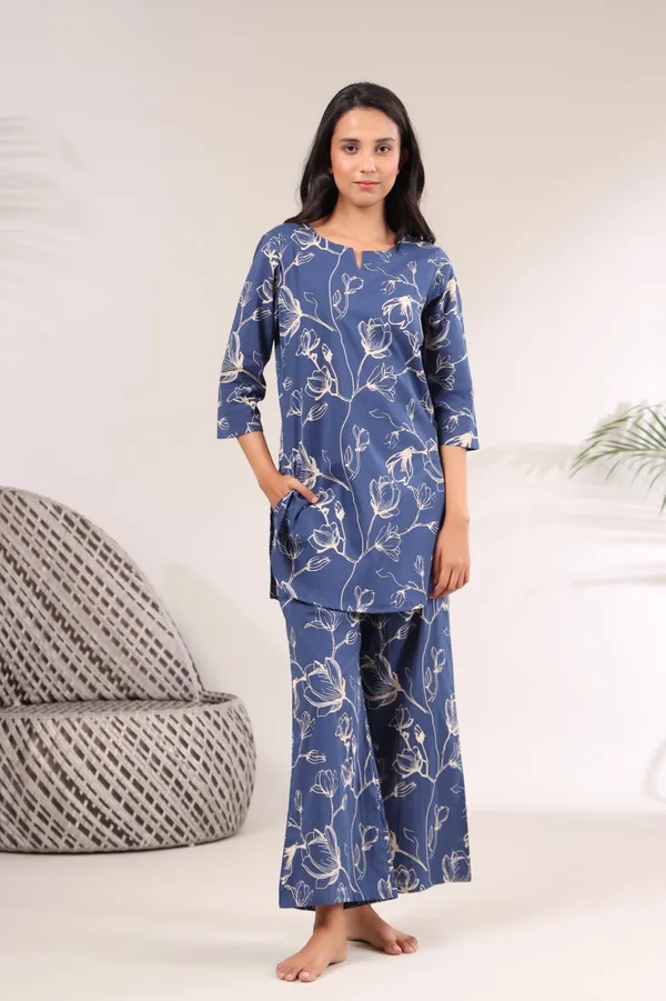 Navy_Blue_Floral_Print_Night_Suit_Set_For_Women
