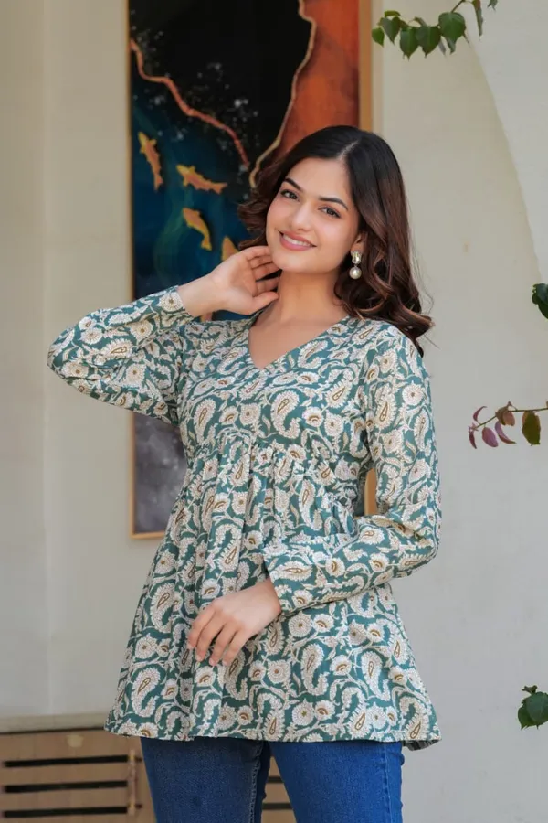 Green_Paisley_Print_Cotton_Short_Kurti_For_Women