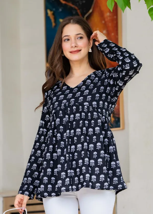 Black_Printed_Full_Sleeve_V_Neck_Cotton_Top_For_Women