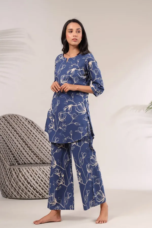 Navy_Blue_Floral_Print_Night_Suit_Set_For_Women