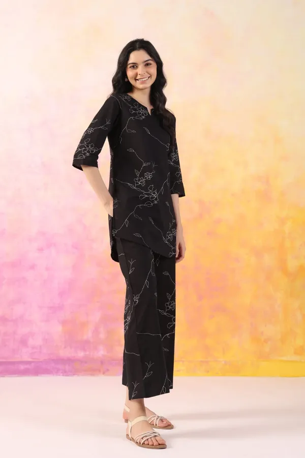 Black_Embroidered_Floral_Kurta_Palazzo_Set