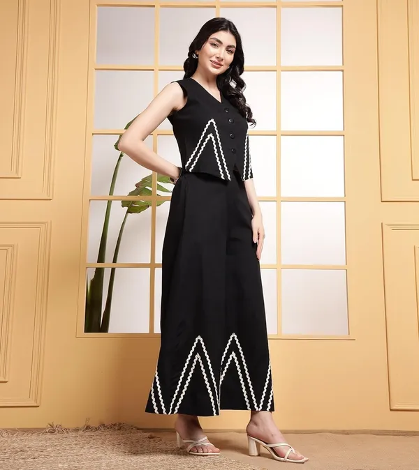 Black_Sleeveless_Co_Ord_Set_With_White_Zigzag_Pattern