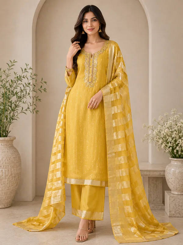 Yellow_Cotton_Blend_Solid_Unstitched_Suit_Material_For_Women