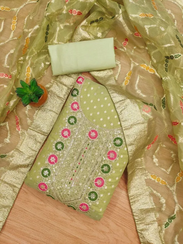 Green_Cotton_Blend_Solid_Unstitched_Suit_Material_For_Women