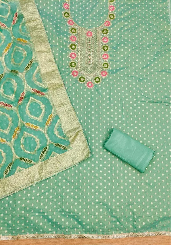 Cotton_Ethnic_Solid_Green_Suit_Material