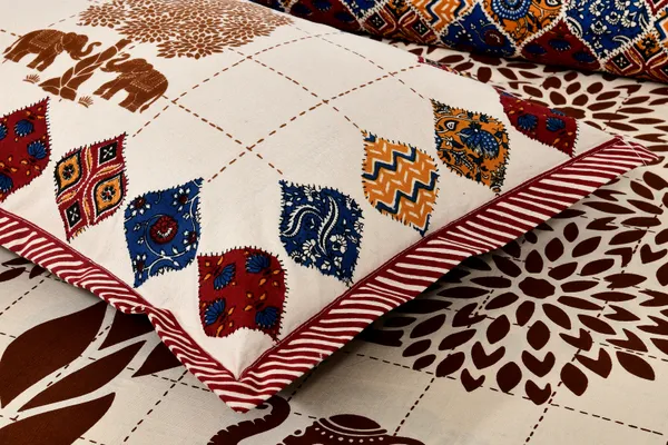 Multicolour_Cotton__Bedsheet_For_Home_And_Decor_100_X_108_Inch