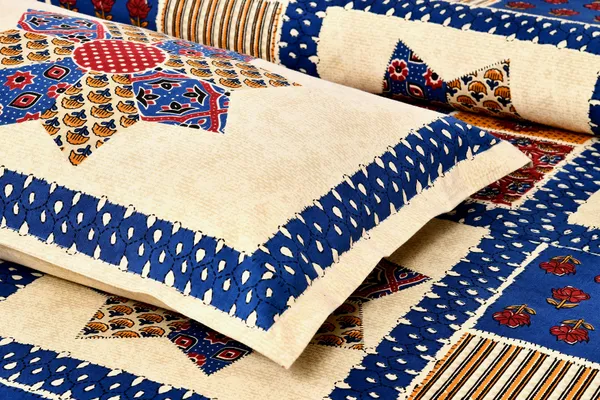 Multicolour_Cotton__Bedsheet_For_Home_And_Decor_100_X_108_Inch