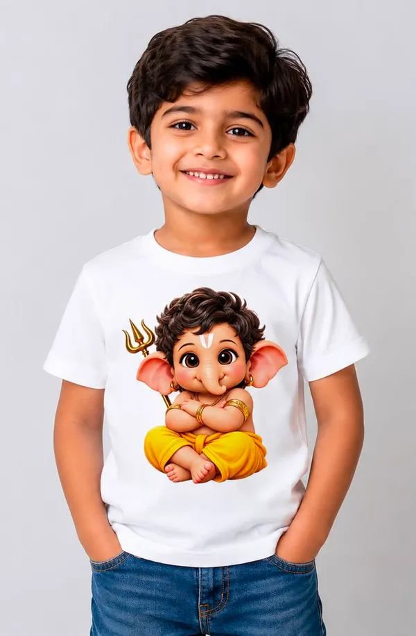 CUTE_POSE_GANESHA_T-SHIRT