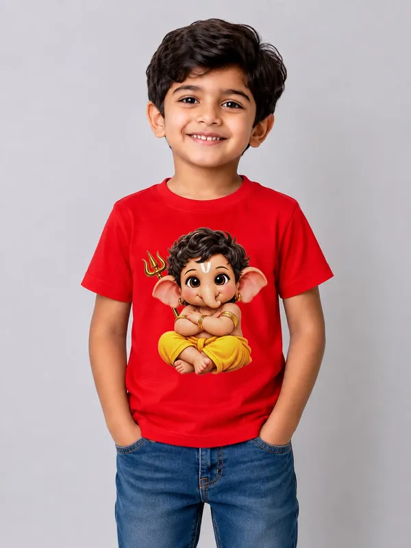 CUTE_POSE_GANESHA_T-SHIRT