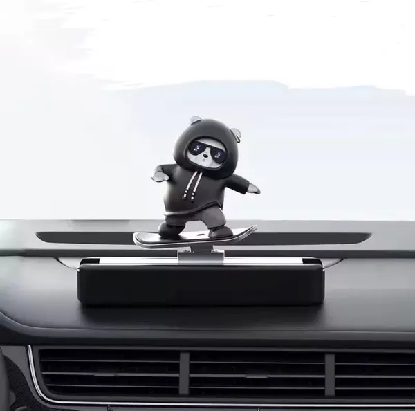 Cool_Panda_Skater_Car_Dashboard_Decorative_Figurine