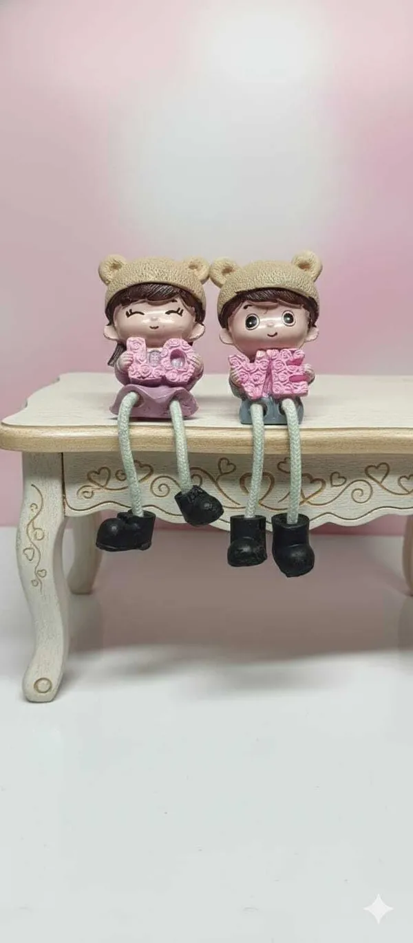 Peach_Polyresin_Couple_Love_Decorative_Showpiece_-_7_Cm_(Set_Of_2)