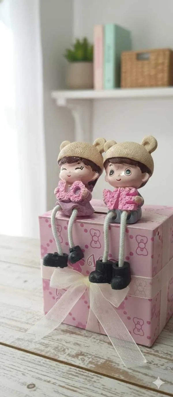 Peach_Polyresin_Couple_Love_Decorative_Showpiece_-_7_Cm_(Set_Of_2)