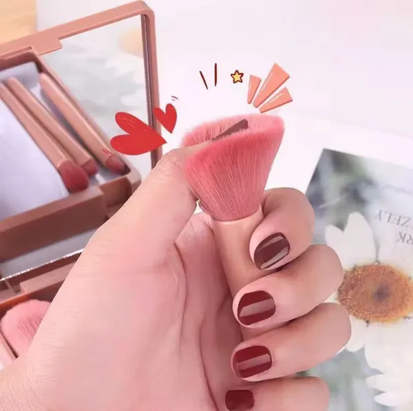 Mini_Travel_Makeup_Brush_Set_—_5_Piece_with_Mirror_&_Flip_Case_|_Nude_Pink_|_Portable_Cosmetic_Brushes