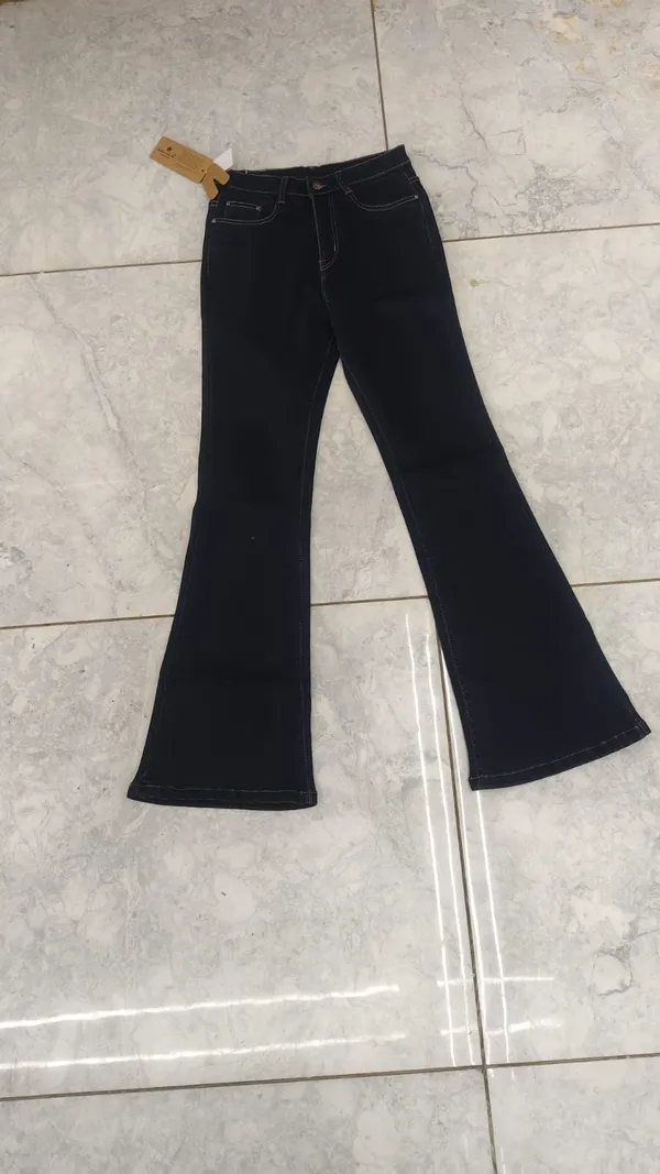 Womens_Dark_Blue_Flared_Denim_Jeans