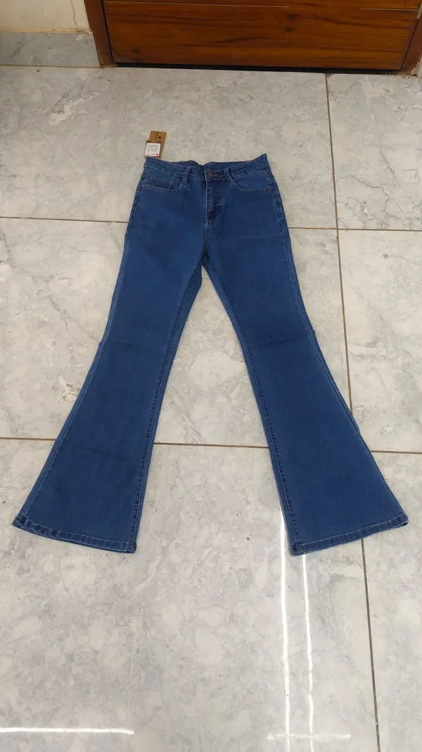 Womens_Blue_Denim_Flared_Jeans