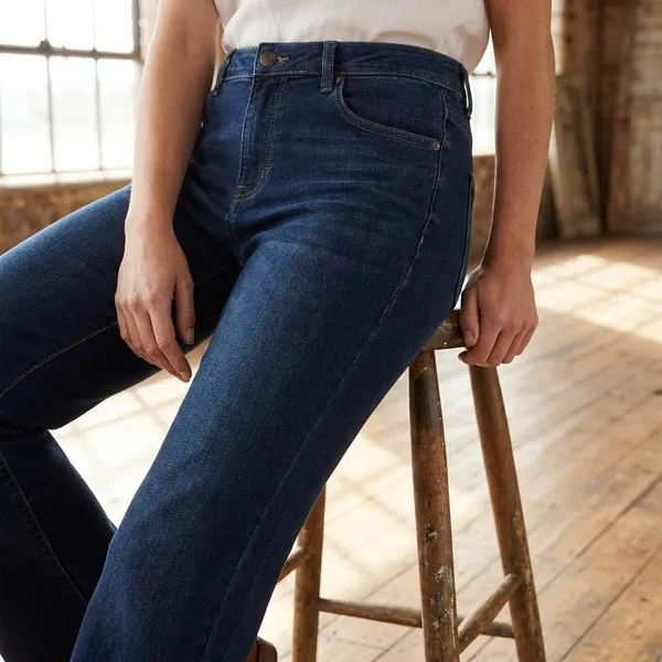Womens_Dark_Blue_Denim_Jeans