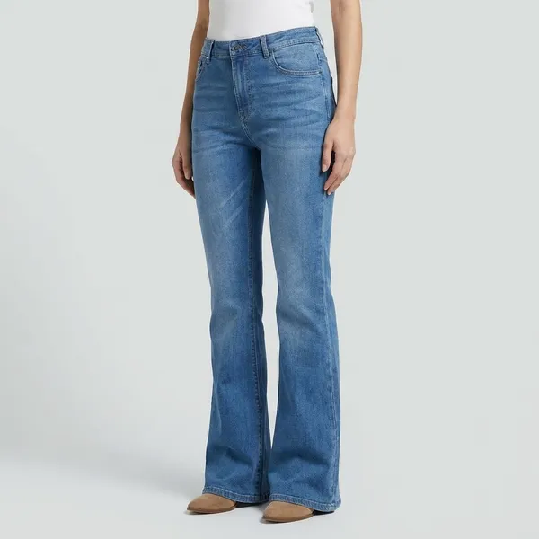 Womens_Light_Blue_Flared_Denim_Jeans