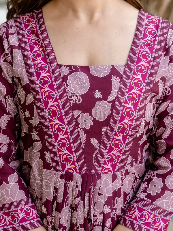 Maroon_Print_Gathered_Waist_Maxi_Dress_With_Embroidered